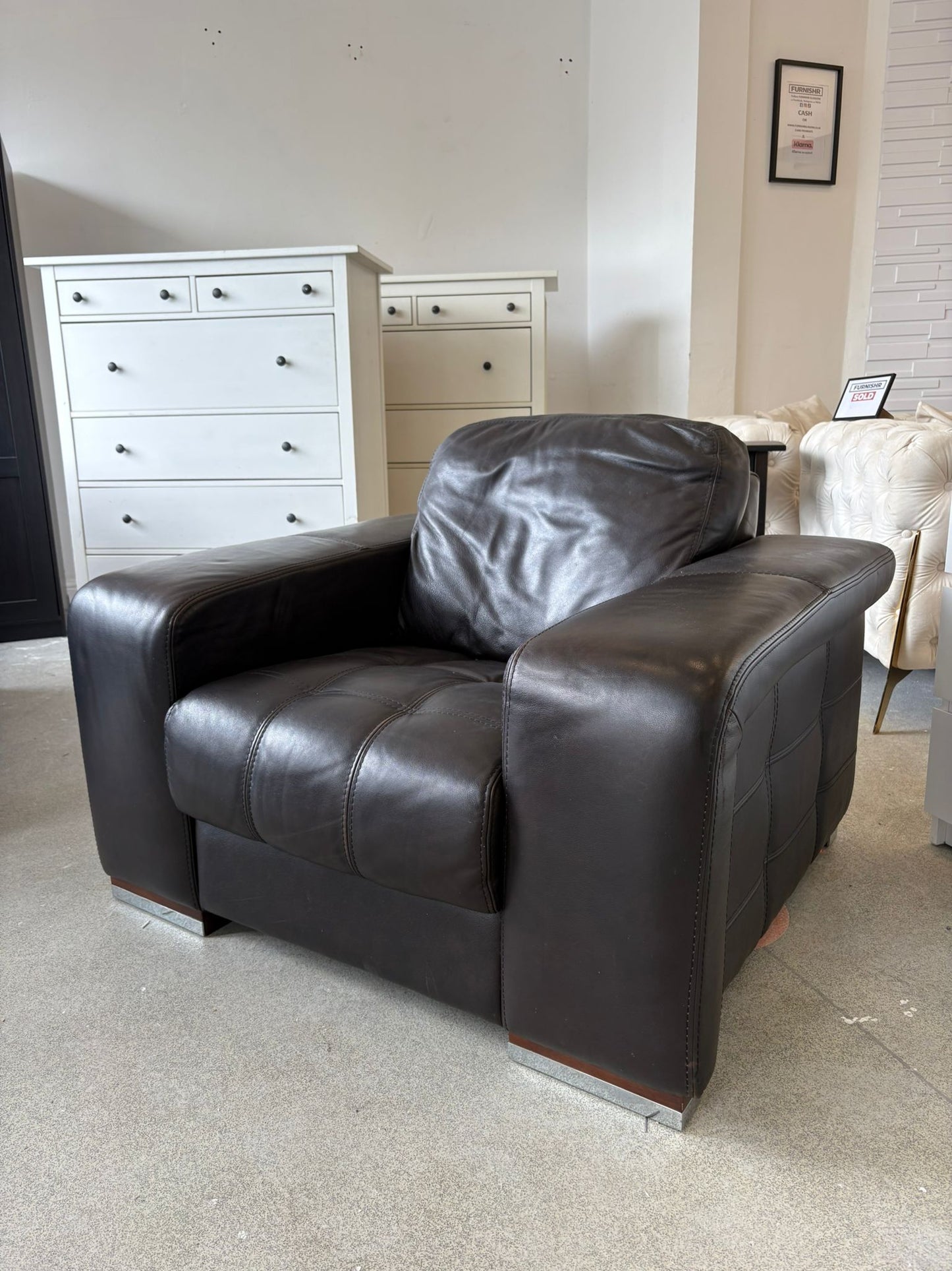 Violino Italian Leather Armchair Dark Brown