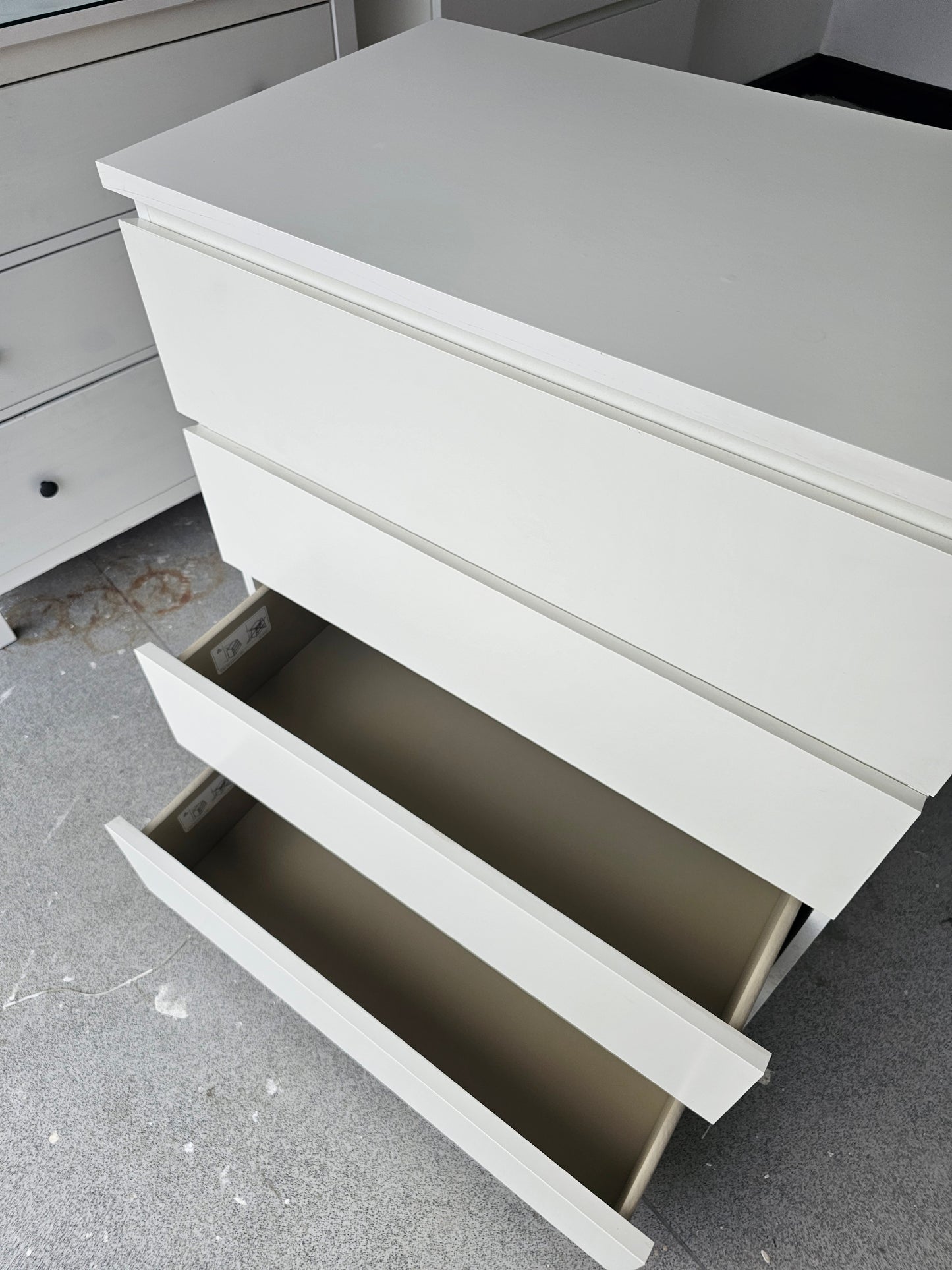 Ikea Malm White 4 Drawer Chest (minor surface damage) T