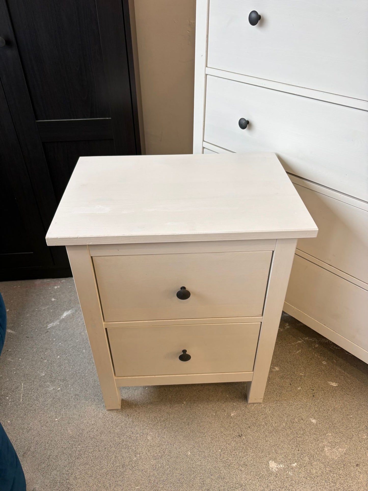 Ikea Hemnes White 2 Drawer Bedside Chest T