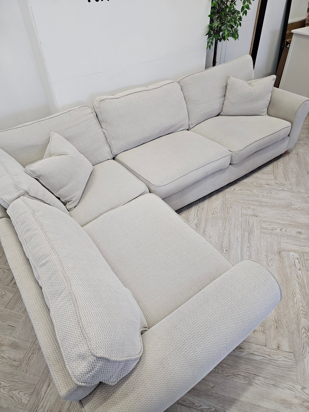 Sofology Nimbus 5 Seater Beige Corner Sofa @