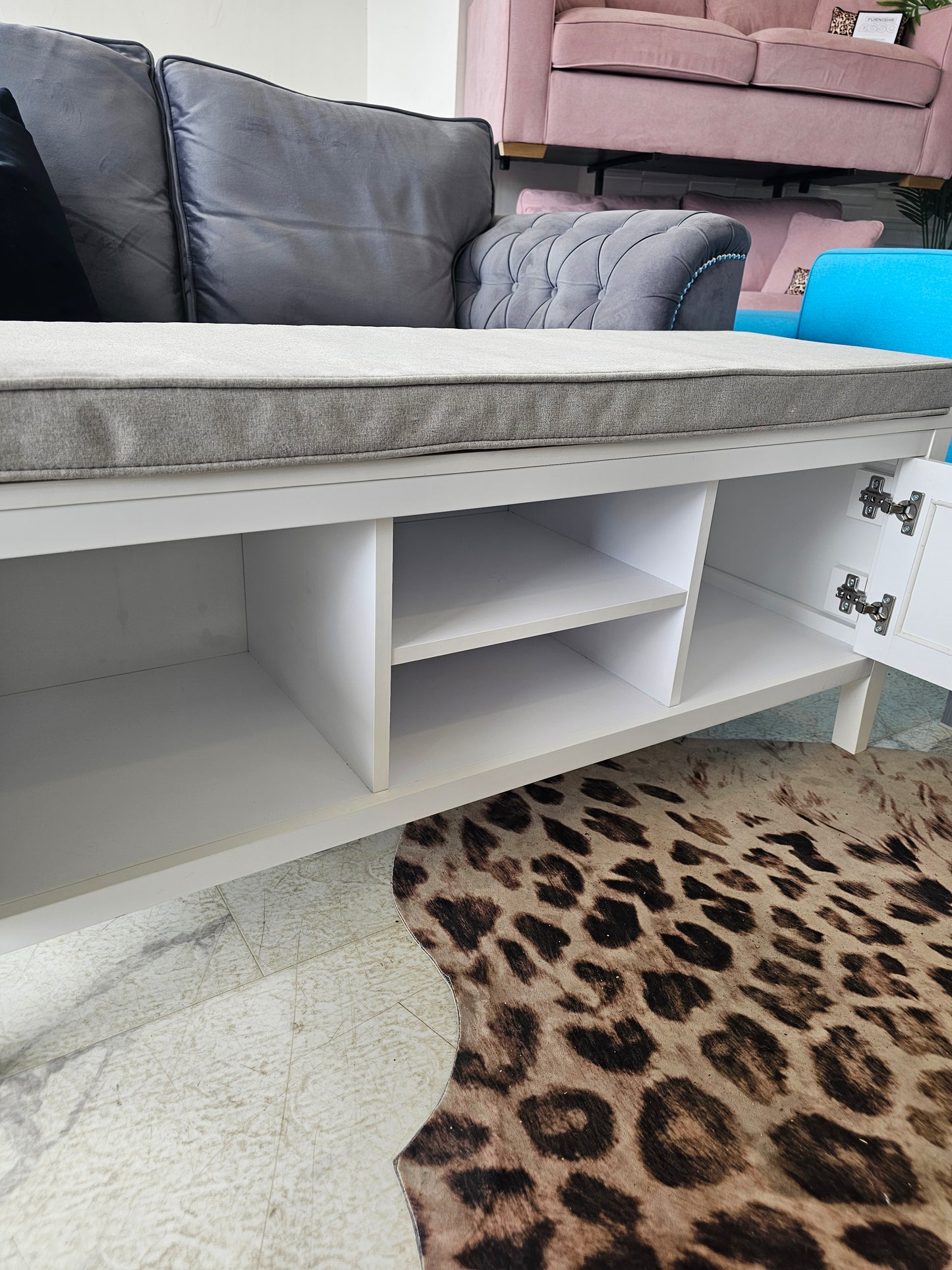 Dunelm White Shoe Storage Bench with Grey Cushion (*RRP £199)B