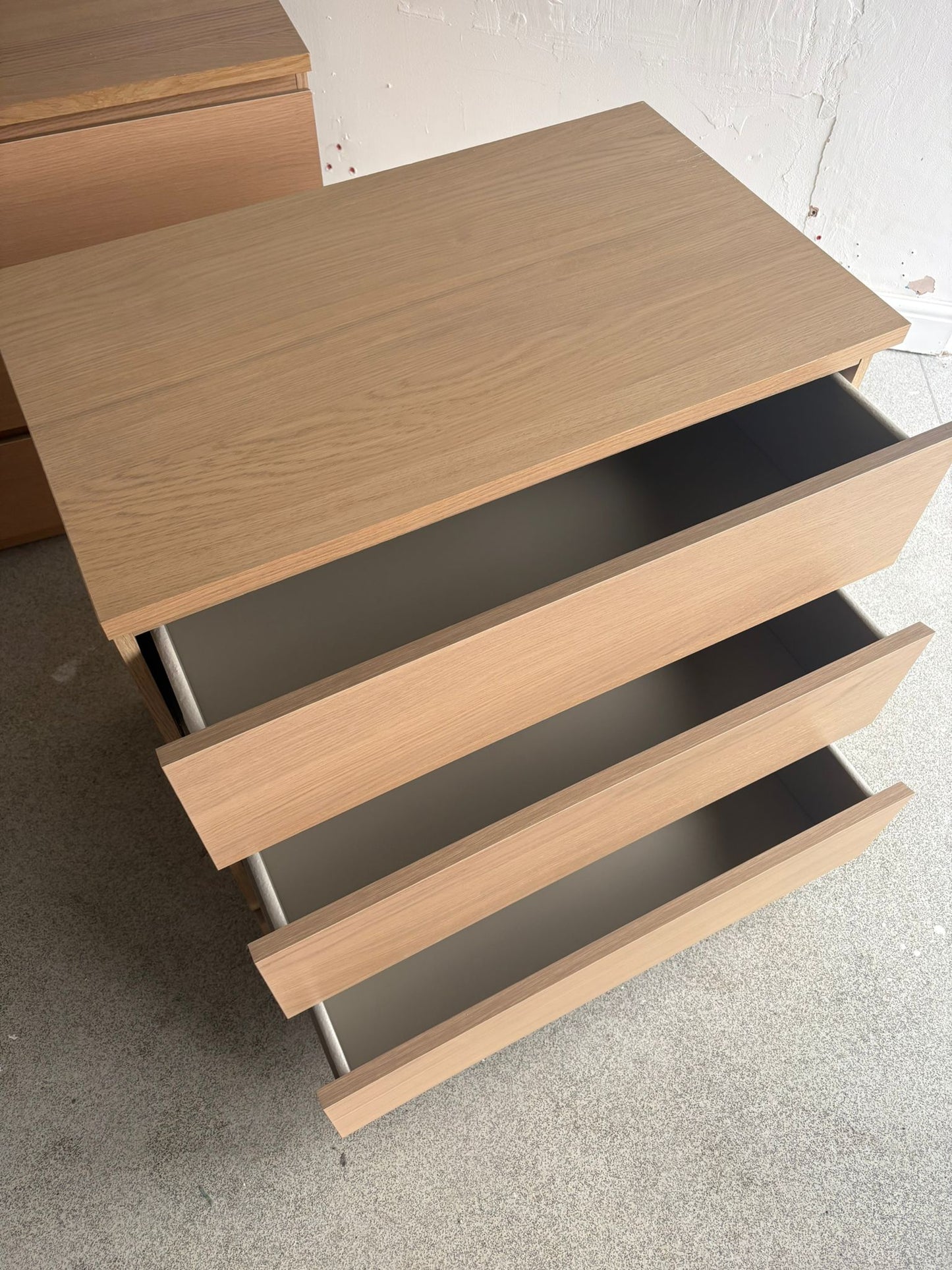 Ikea Malm White Oak 3 Drawer Chest (as new condition) T