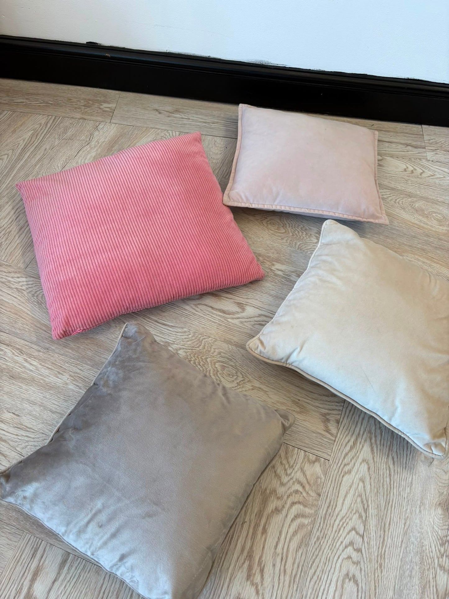 4 Various Sized Small Cushions Bundle