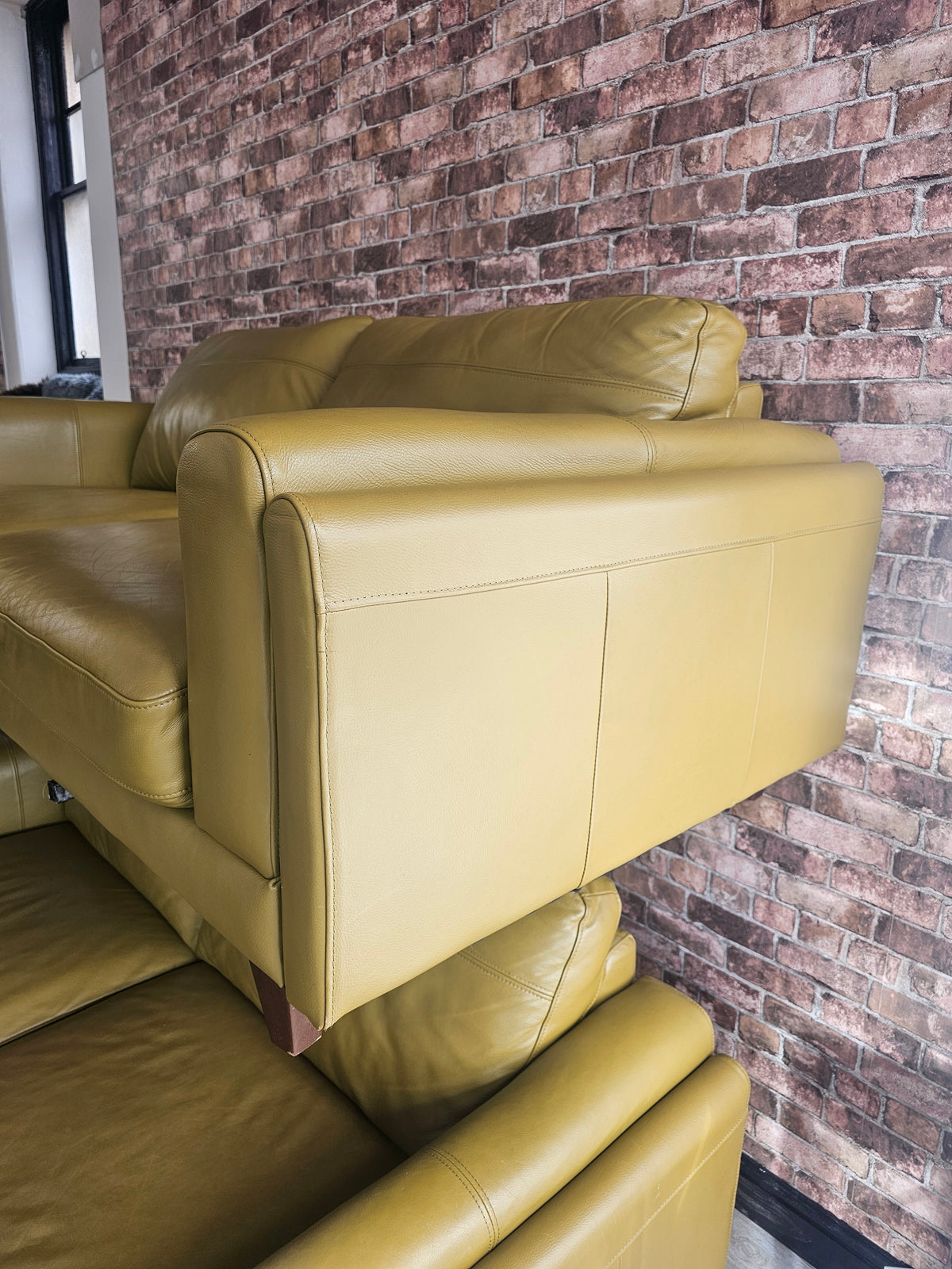 Olive Green Premium Italian Leather 2x3 Seater Sofas & Footstool *RRP £4000 @