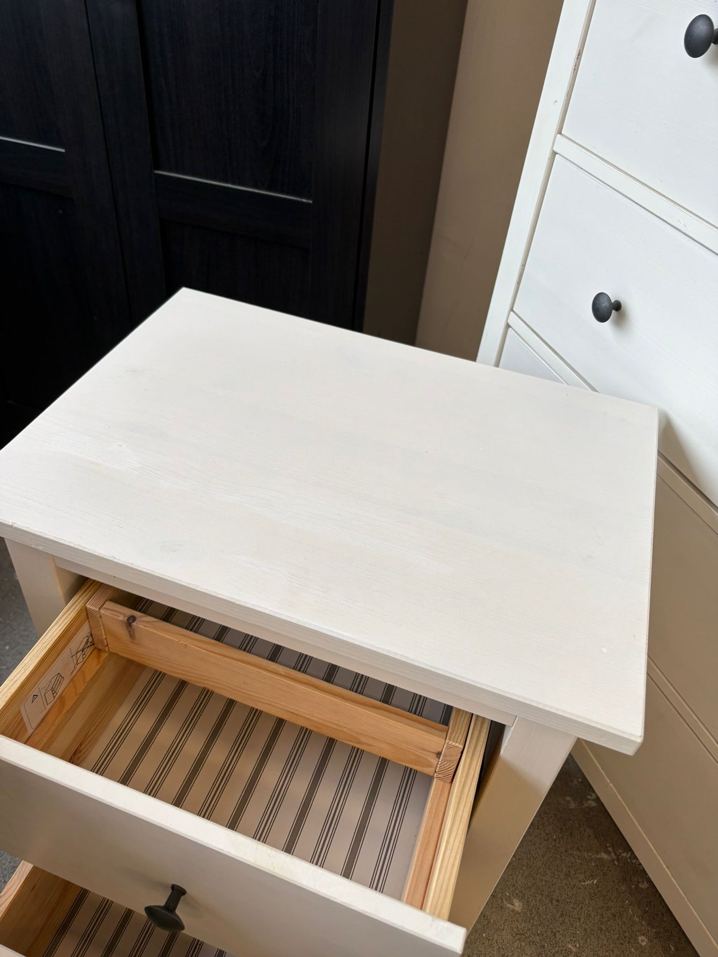 Ikea Hemnes White 2 Drawer Bedside Chest T