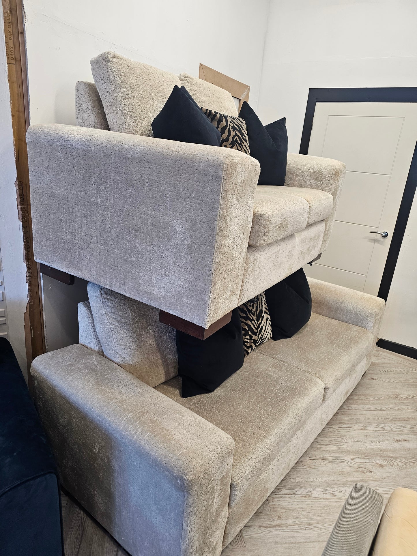 DFS Cream Fabric 3 & 2 Seater Sofas  @