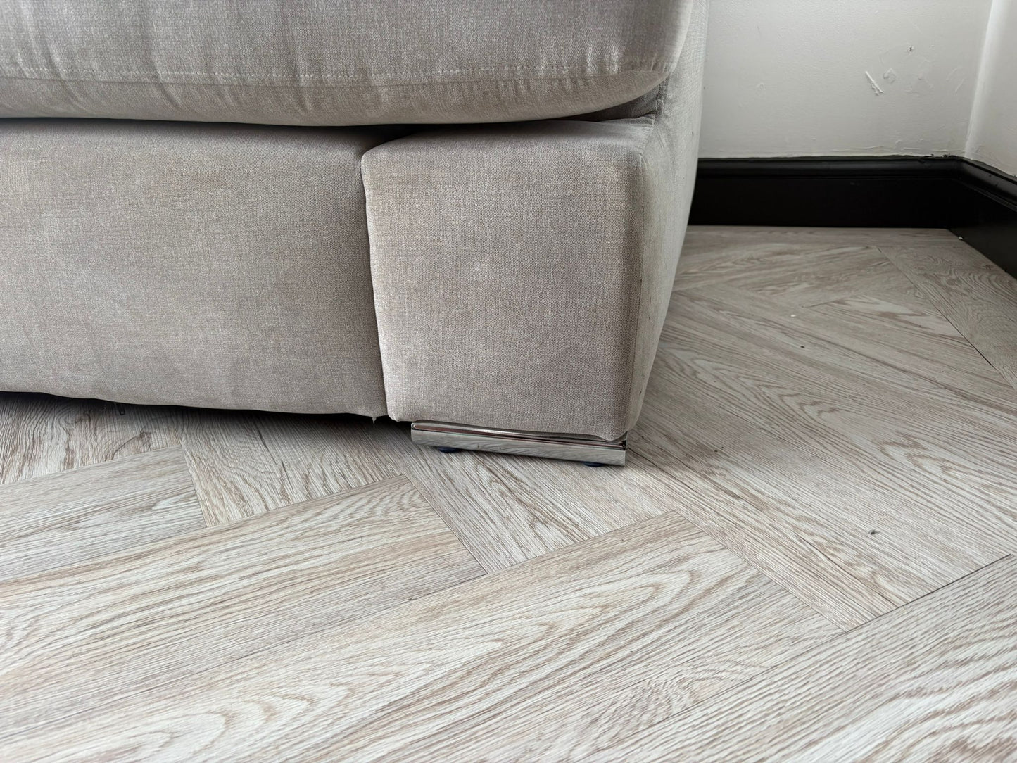 DFS Freya Greige Corner Sofa @#