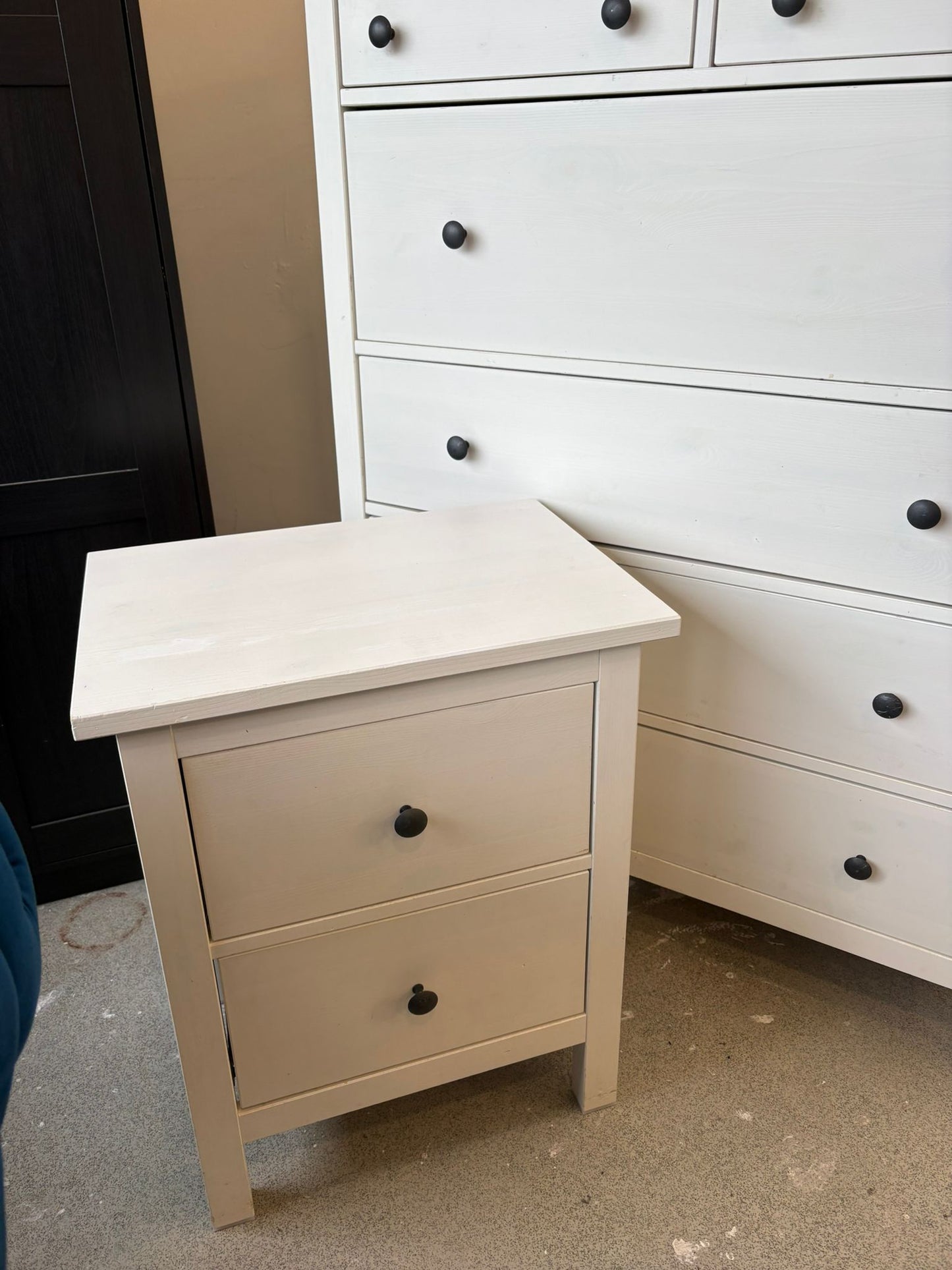 Ikea Hemnes White 2 Drawer Bedside Chest T