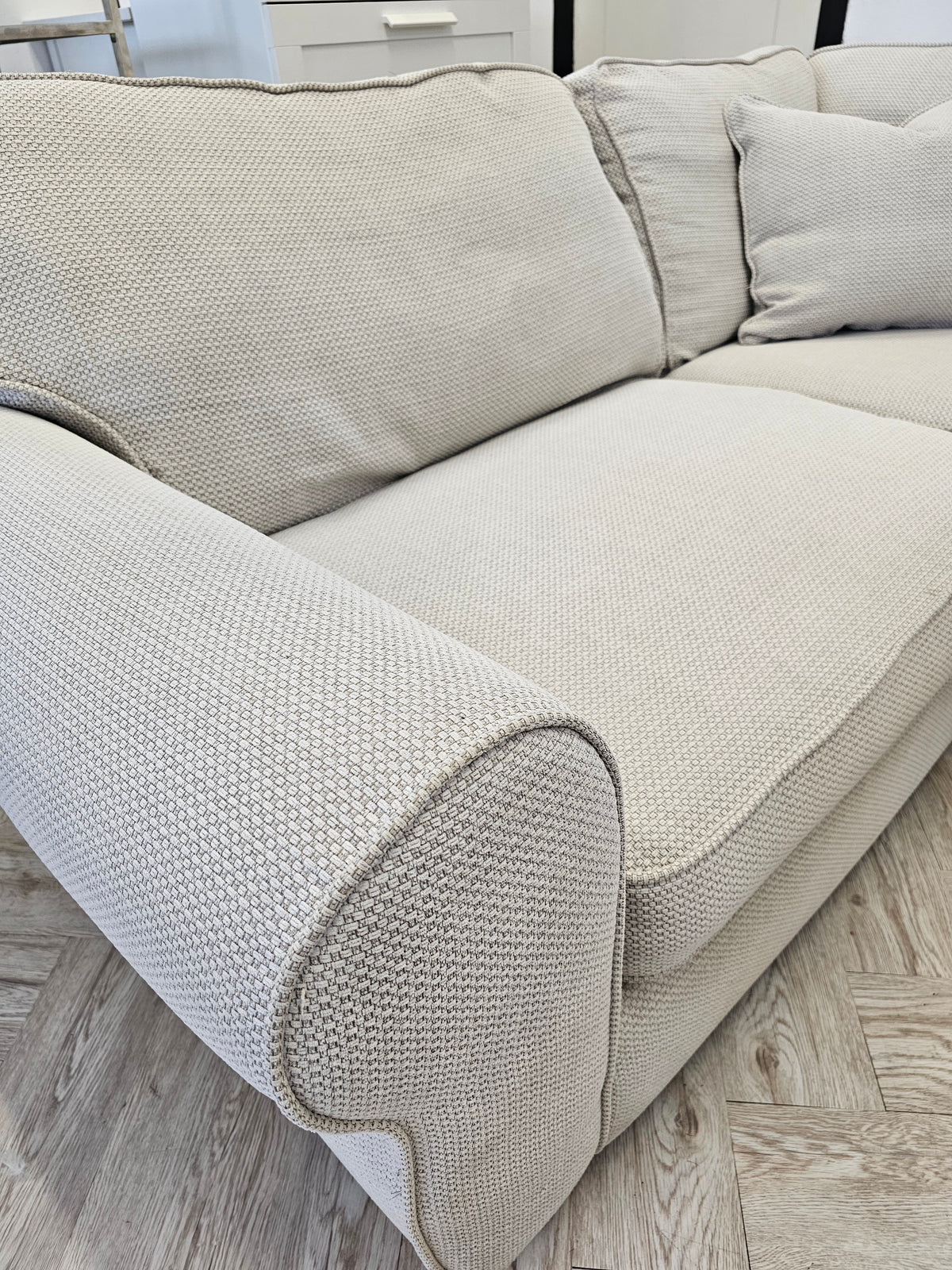 Sofology Nimbus 5 Seater Beige Corner Sofa @
