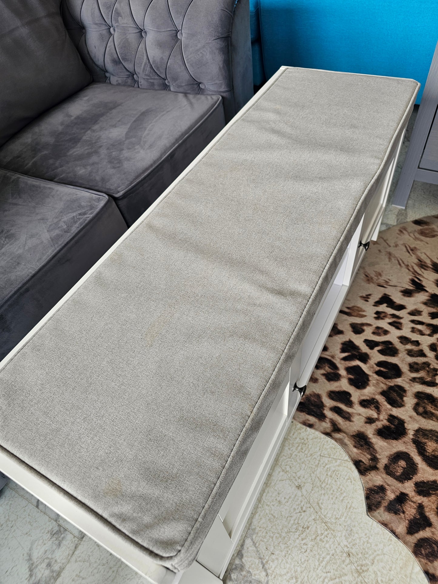 Dunelm White Shoe Storage Bench with Grey Cushion (*RRP £199)B