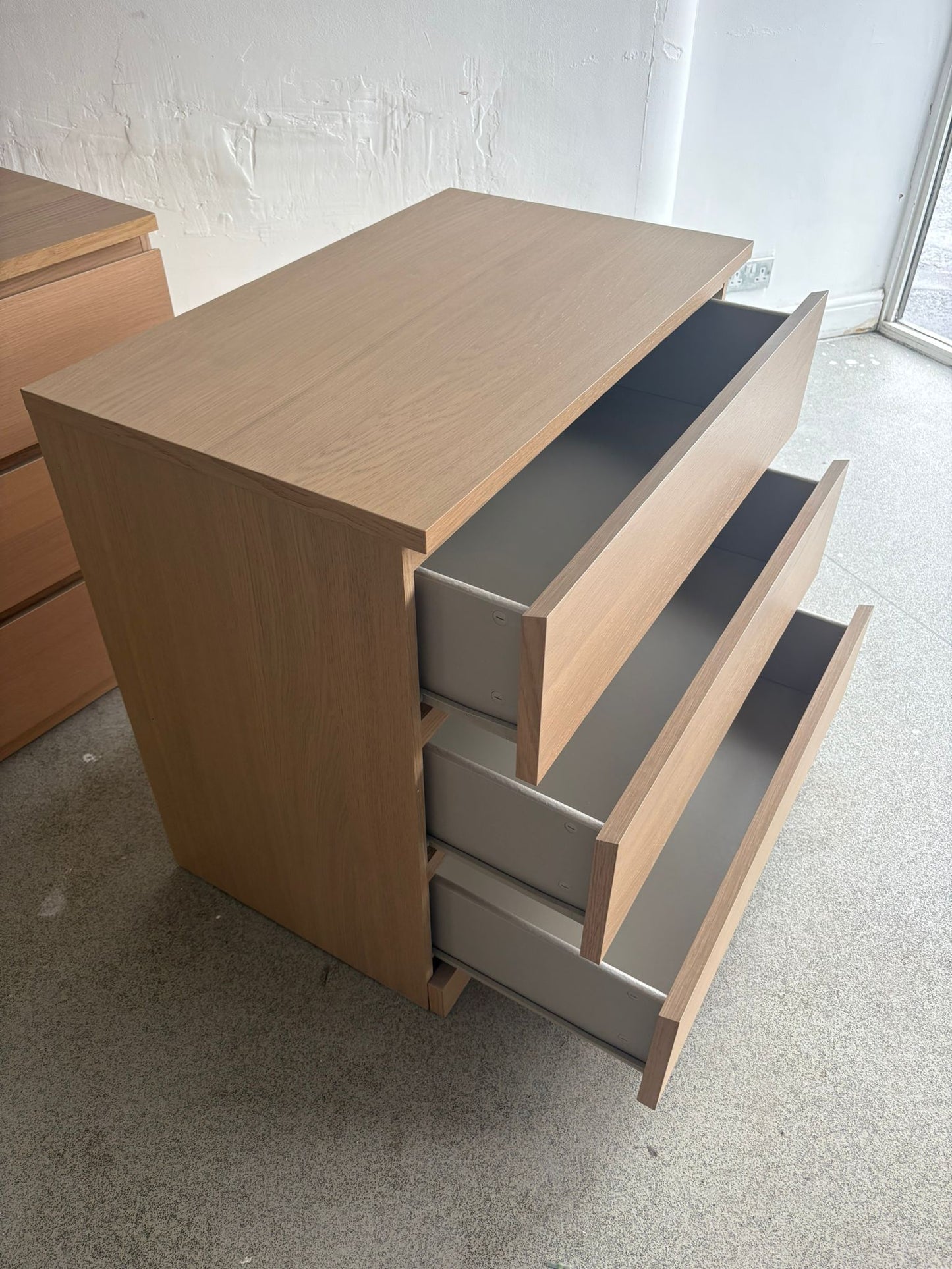Ikea Malm White Oak 3 Drawer Chest (as new condition) T