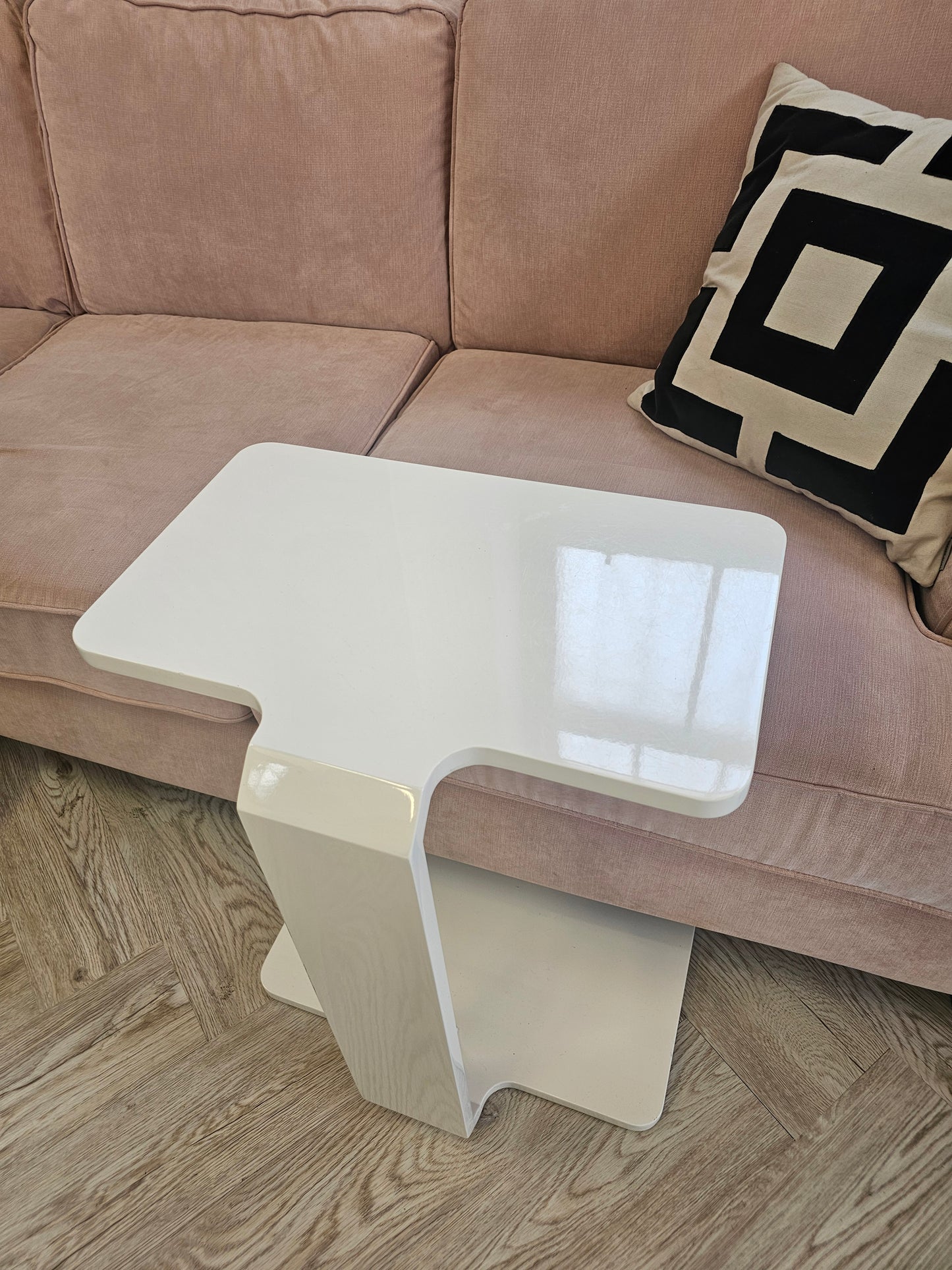 DFS Laptop Table in White High Gloss *RRP £150 @