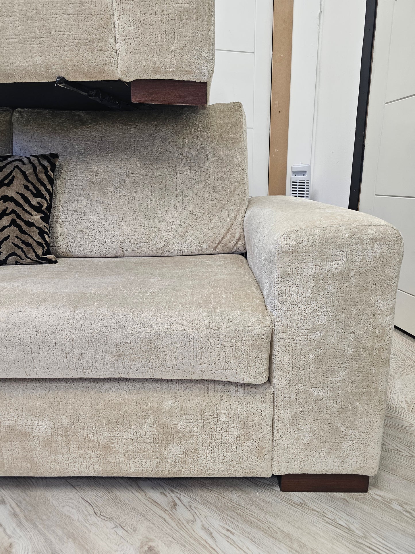 DFS Cream Fabric 3 & 2 Seater Sofas  @