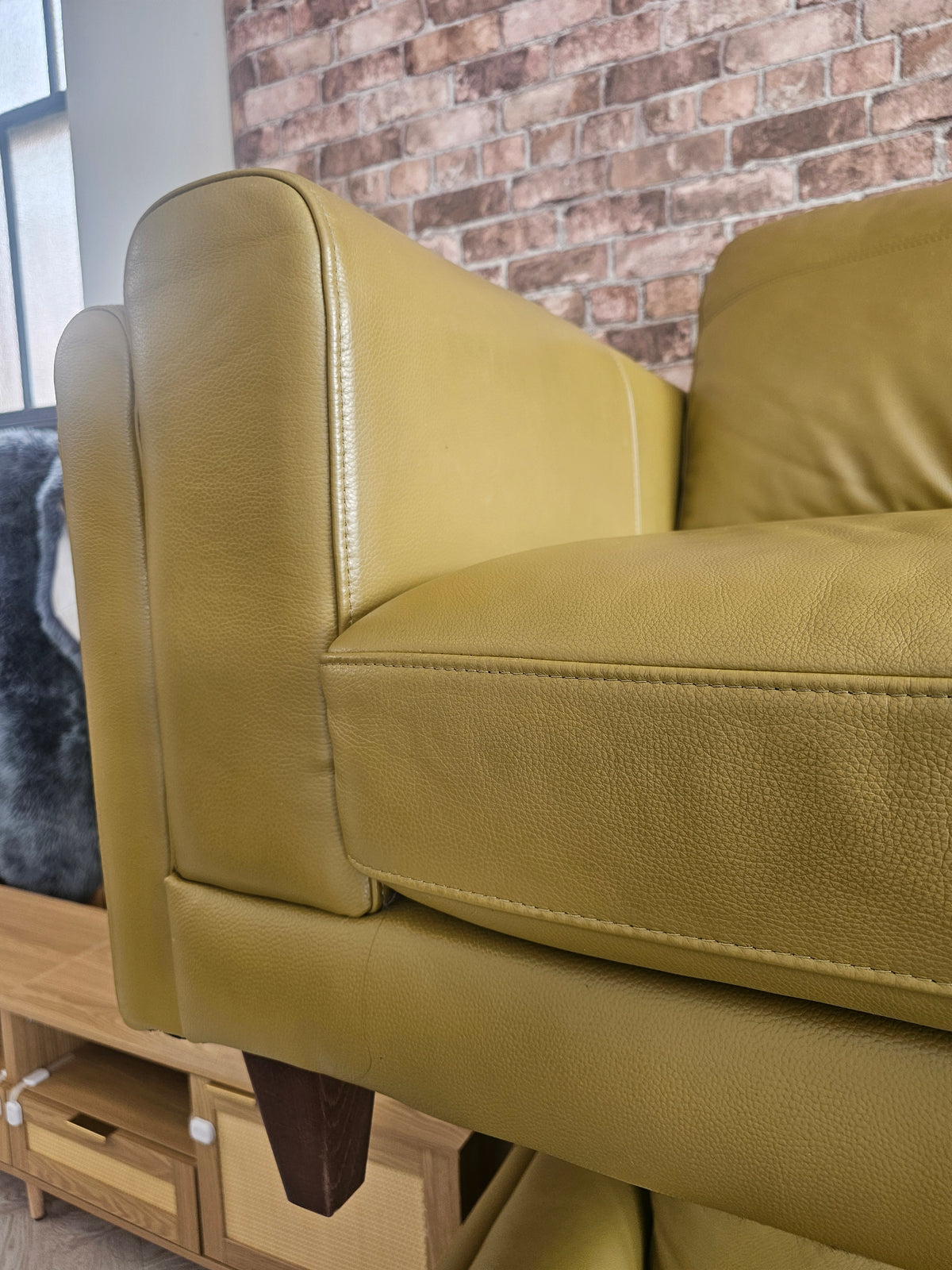 Olive Green Premium Italian Leather 2x3 Seater Sofas & Footstool *RRP £4000 @