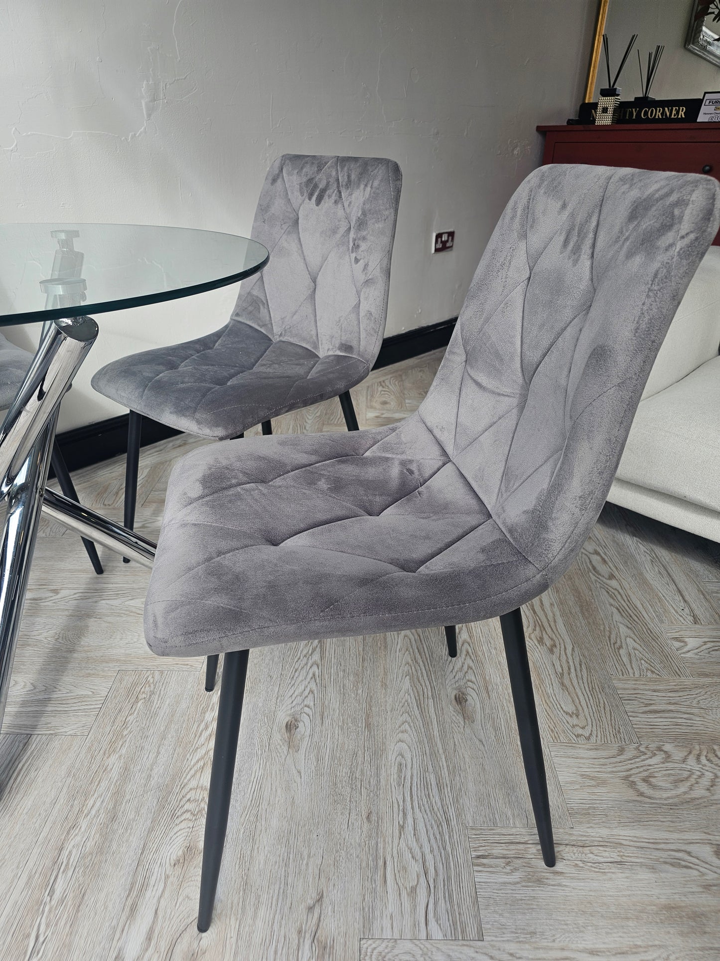 Circular Glass Dining Table & 4 Grey Fabric Chairs @#