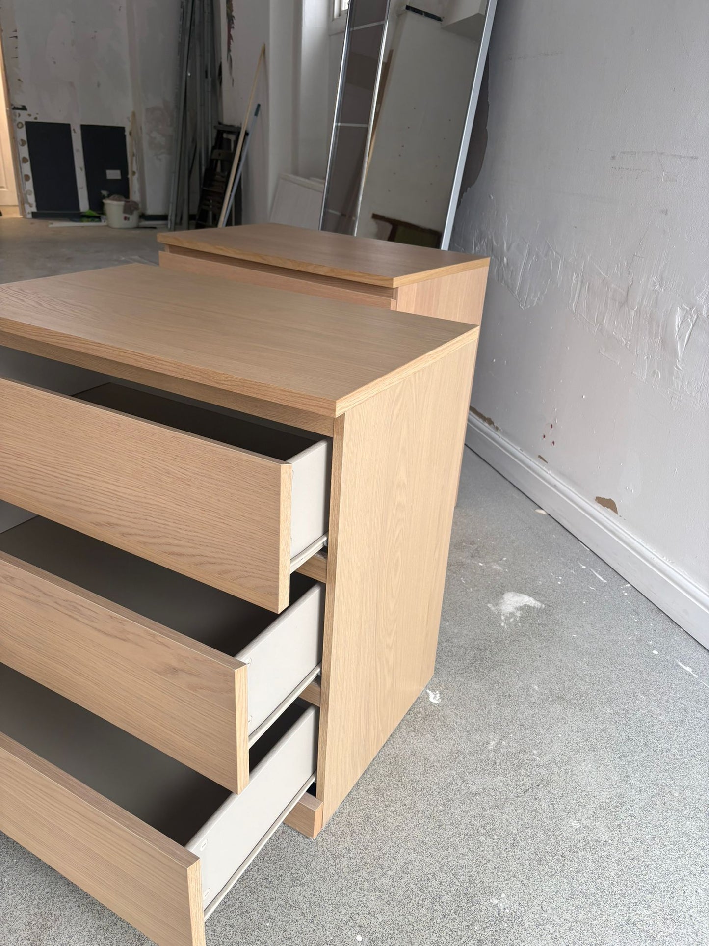 Ikea Malm White Oak 3 Drawer Chest (as new condition) T