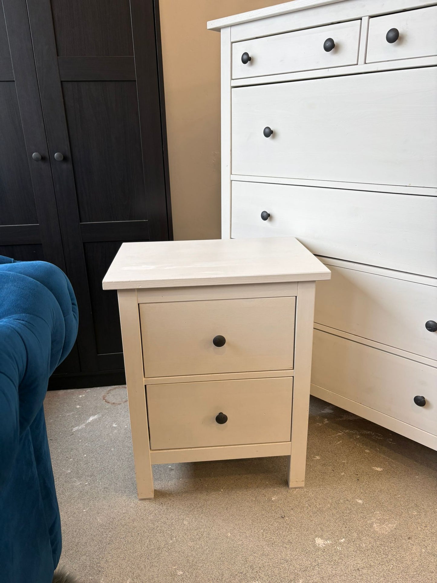 Ikea Hemnes White 2 Drawer Bedside Chest T