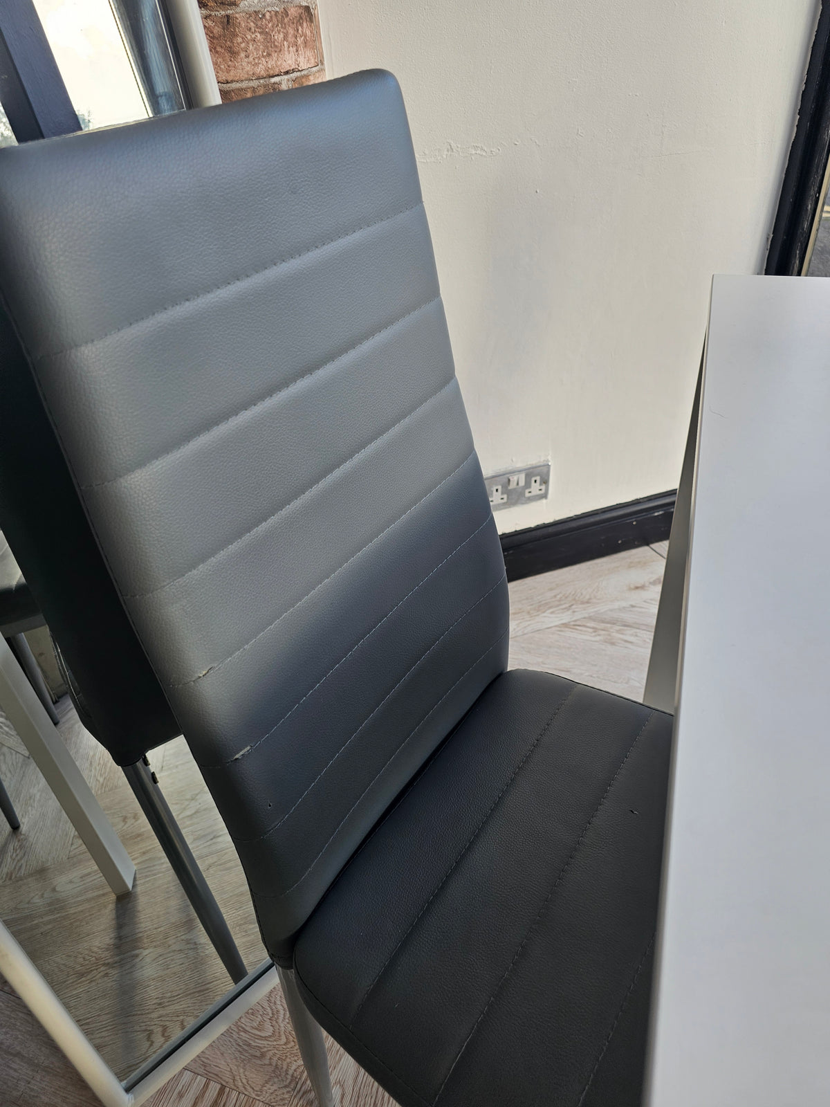 Ikea White Extendable Dining Table & 4 Grey Faux Leather Chairs @#