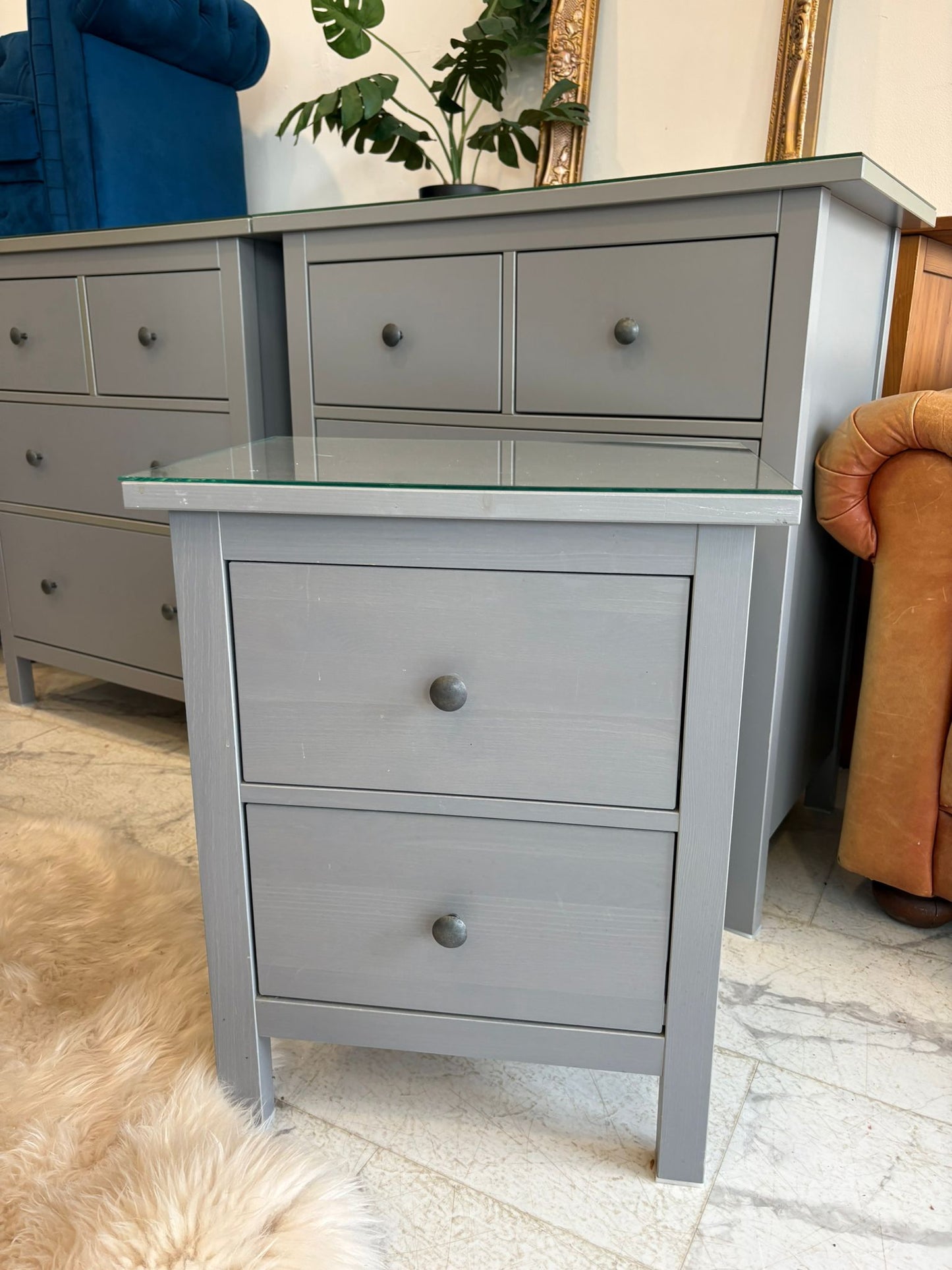 Ikea Hemnes 2 Drawer Bedside Chest with Glass Top T