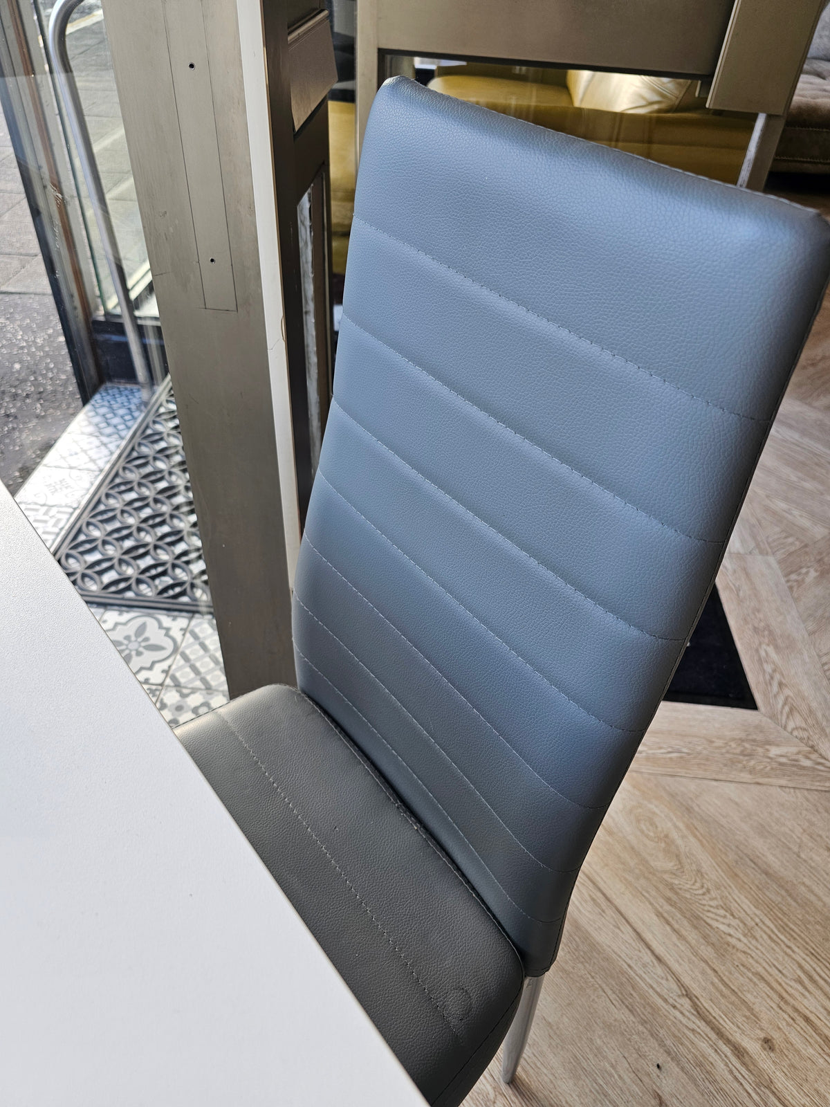 Ikea White Extendable Dining Table & 4 Grey Faux Leather Chairs @#