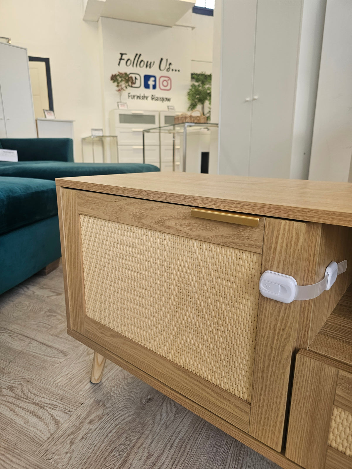 Extra Large Modern Rattan & Oak TV Cabinet 200cm @#