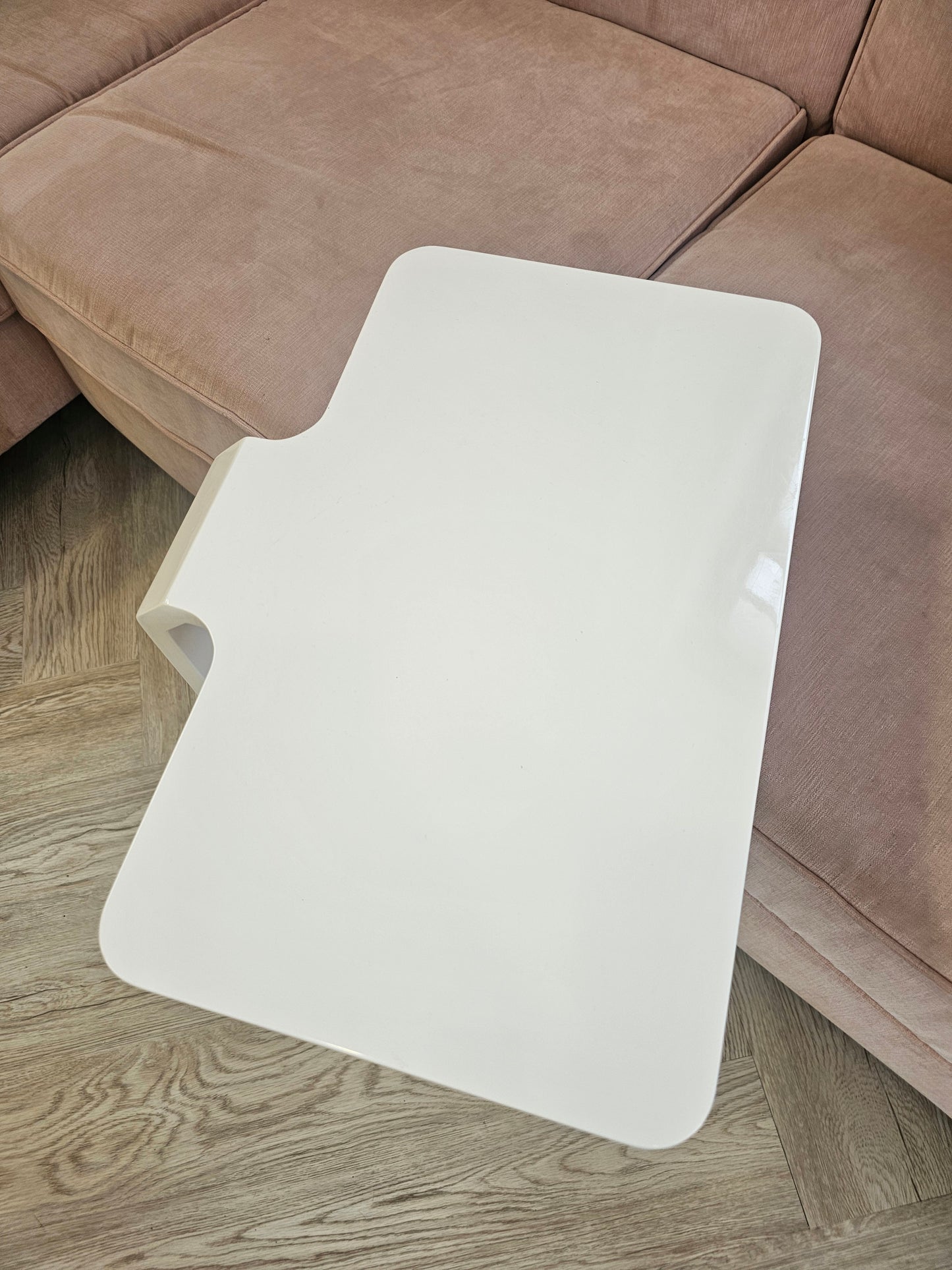 DFS Laptop Table in White High Gloss *RRP £150 @