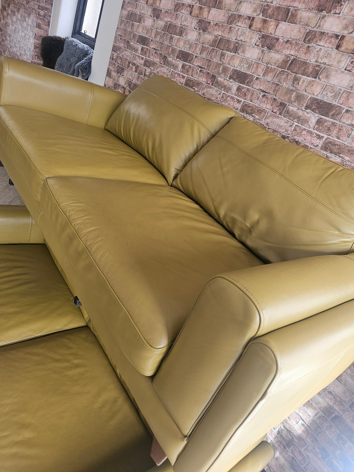 Olive Green Premium Italian Leather 2x3 Seater Sofas & Footstool *RRP £4000 @