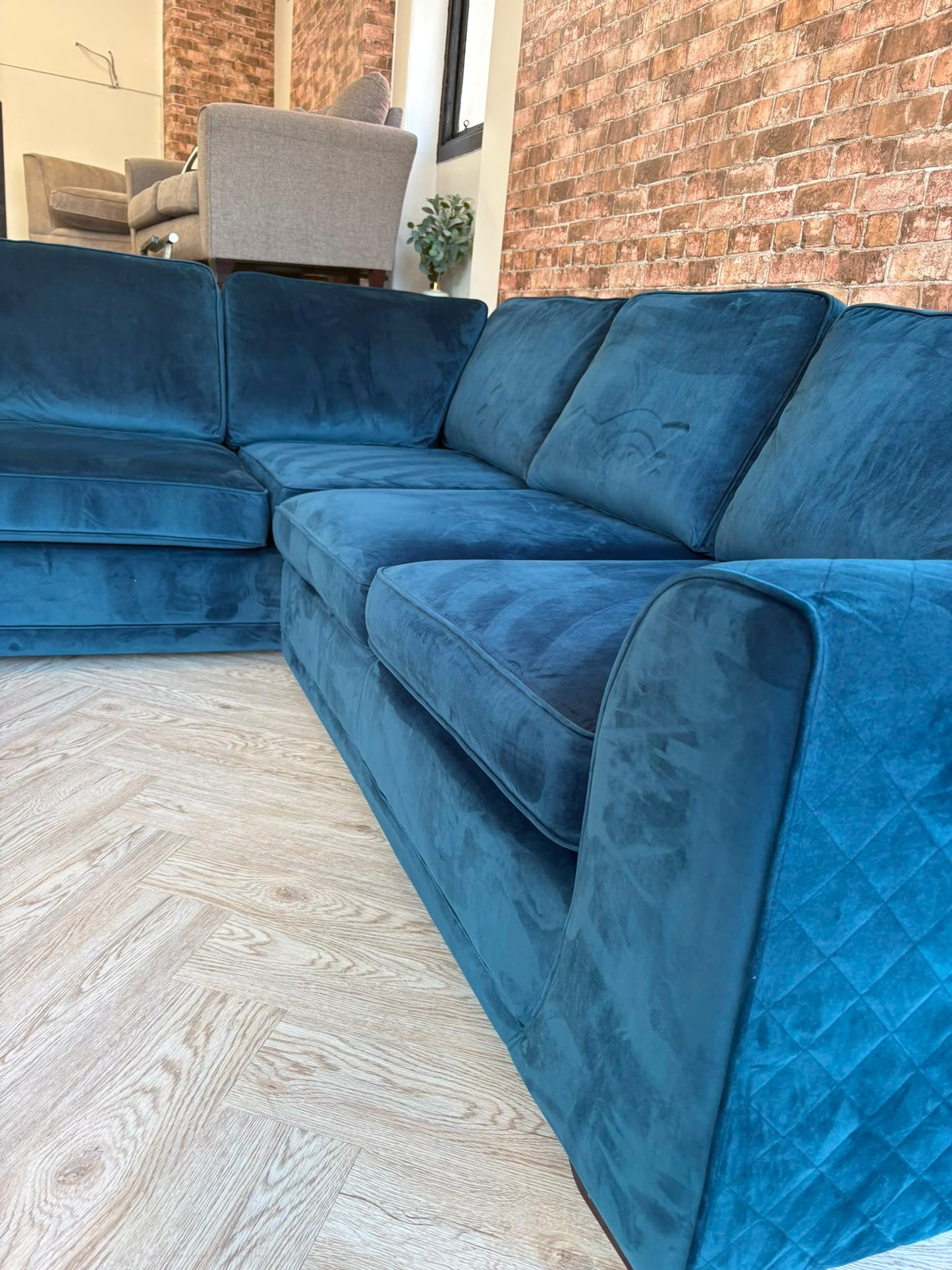 DFS Orka Corner Sofa in Dark Blue Sensual Plush Velvet (Immaculate Condition)@#