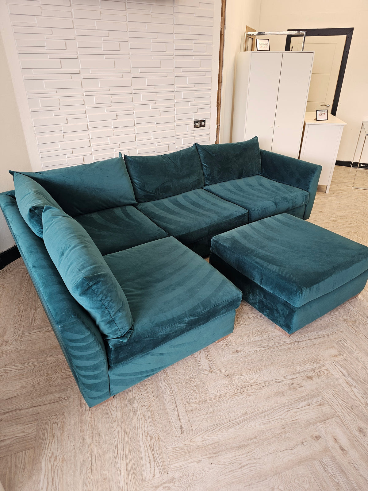 Teal Plush Corner Sofa & Footstool @#