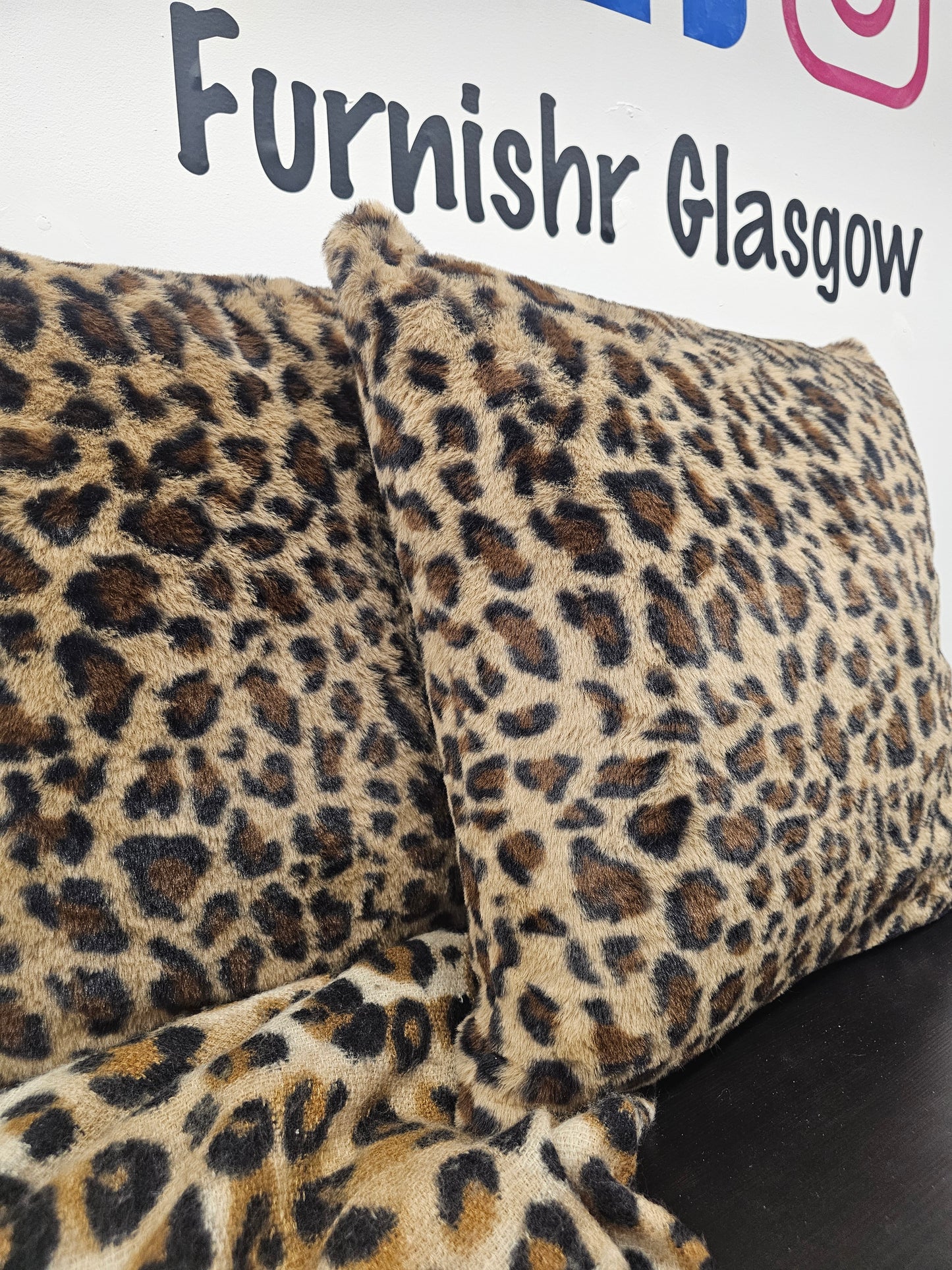 2 Large Faux Leopard Fur Cushions & Zara Throw/Scarf Bundle 50cm by 50cm