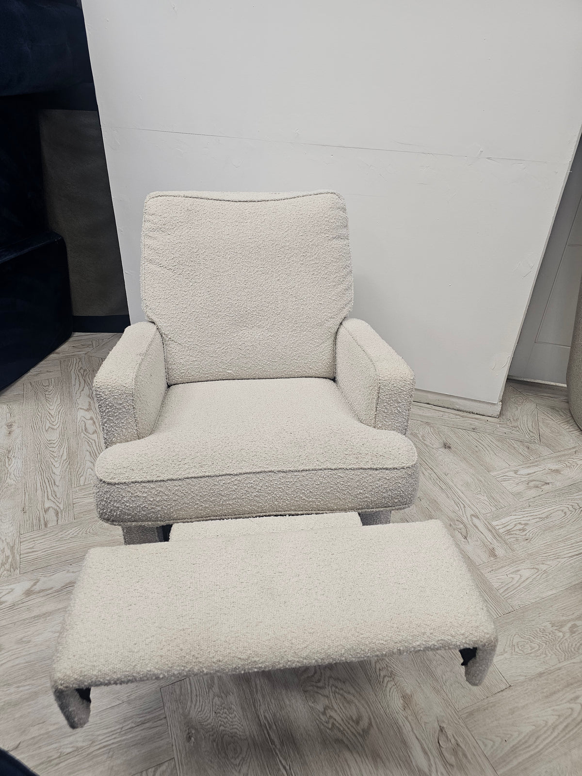 Obaby Madison 360° Swivel Glider Recliner Chair in Boucle Fabric *RRP £500 @
