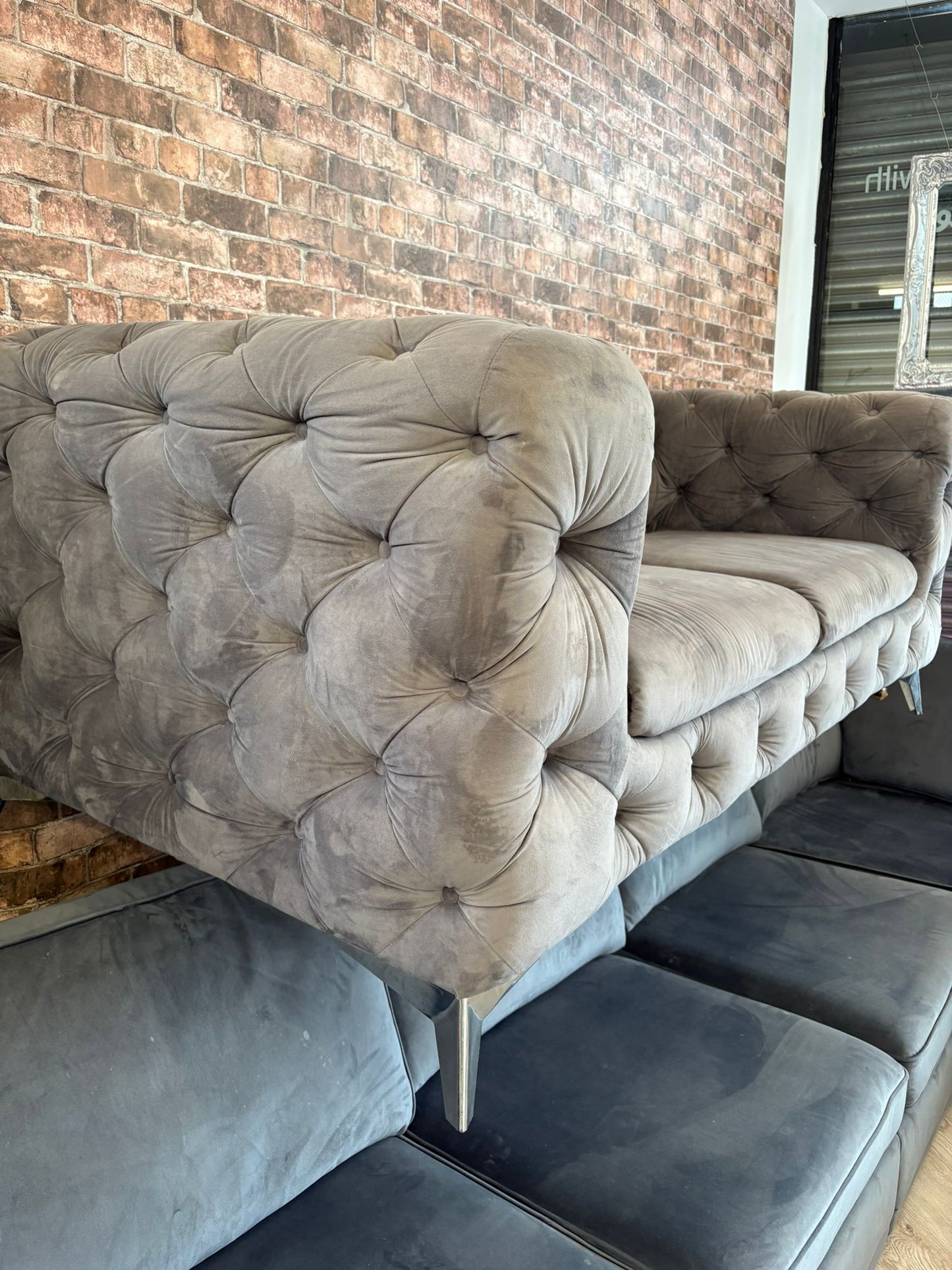 Bespoke Chesterfield Style, Light Grey Plush 2 Seater Sofa @#